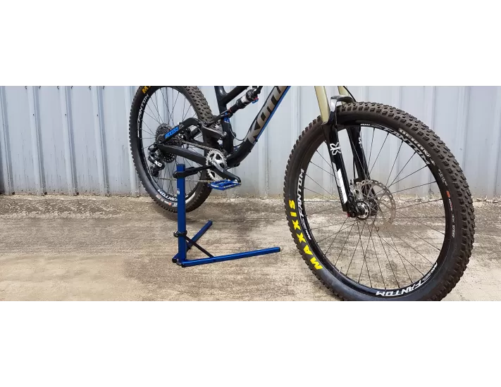 Granite Design Hex Stand Negro